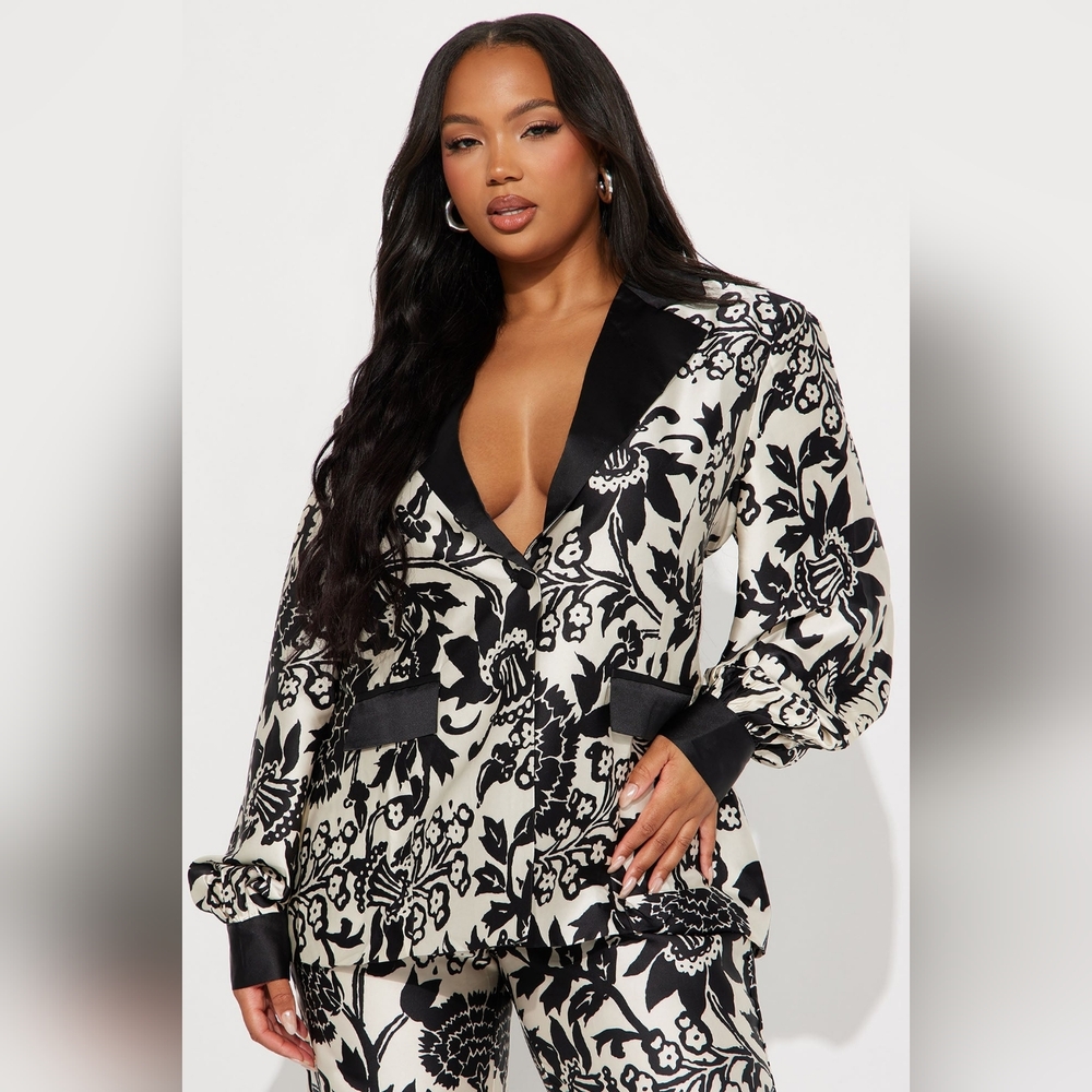 Fashion Nova Pant Set - Picture 5 of 7